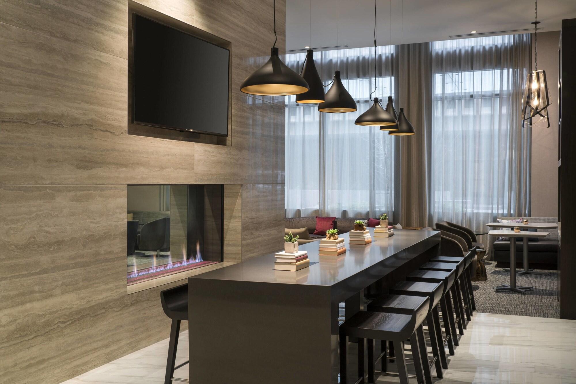 Hotel By Marriott Cincinnati Northeast/mason Mason