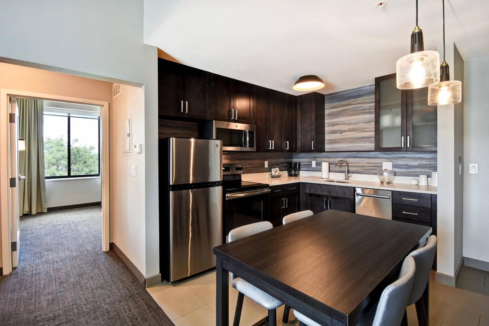 By Marriott Cincinnati Northeast/mason Hotel Mason